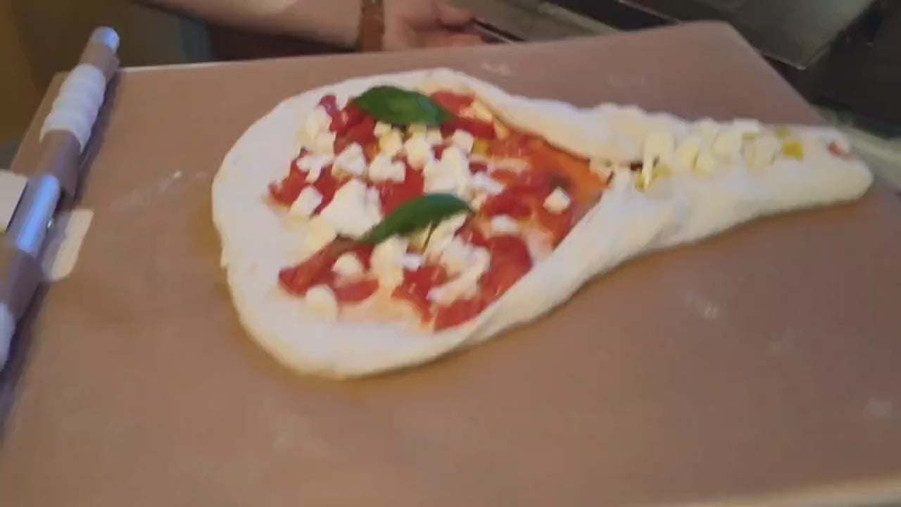 Carica il video: 